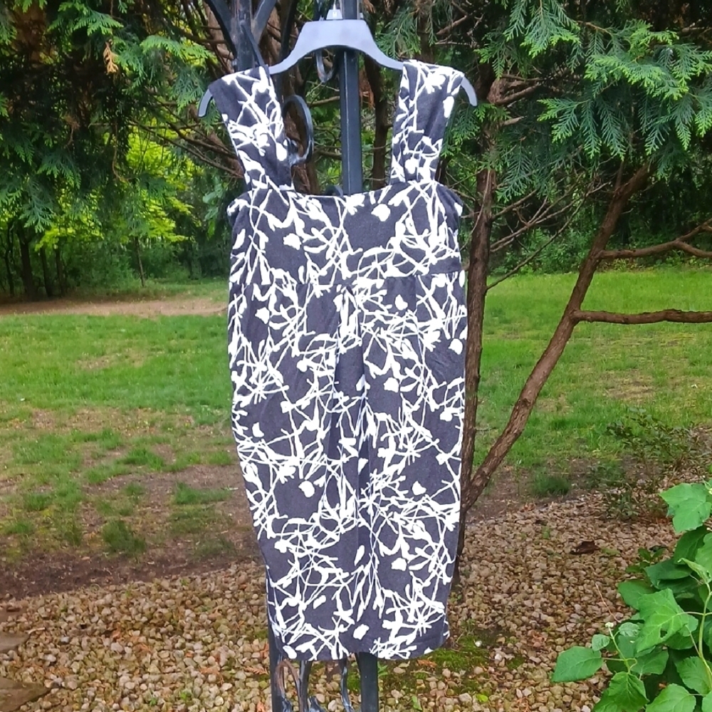 ANN TAYLOR LOFT Black and White Sleeveless Sundress Size Med